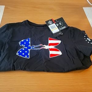 COPY - Under Armour navy t shirt